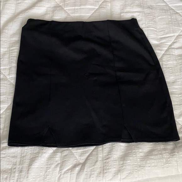 mini black skirt - Picture 1 of 3